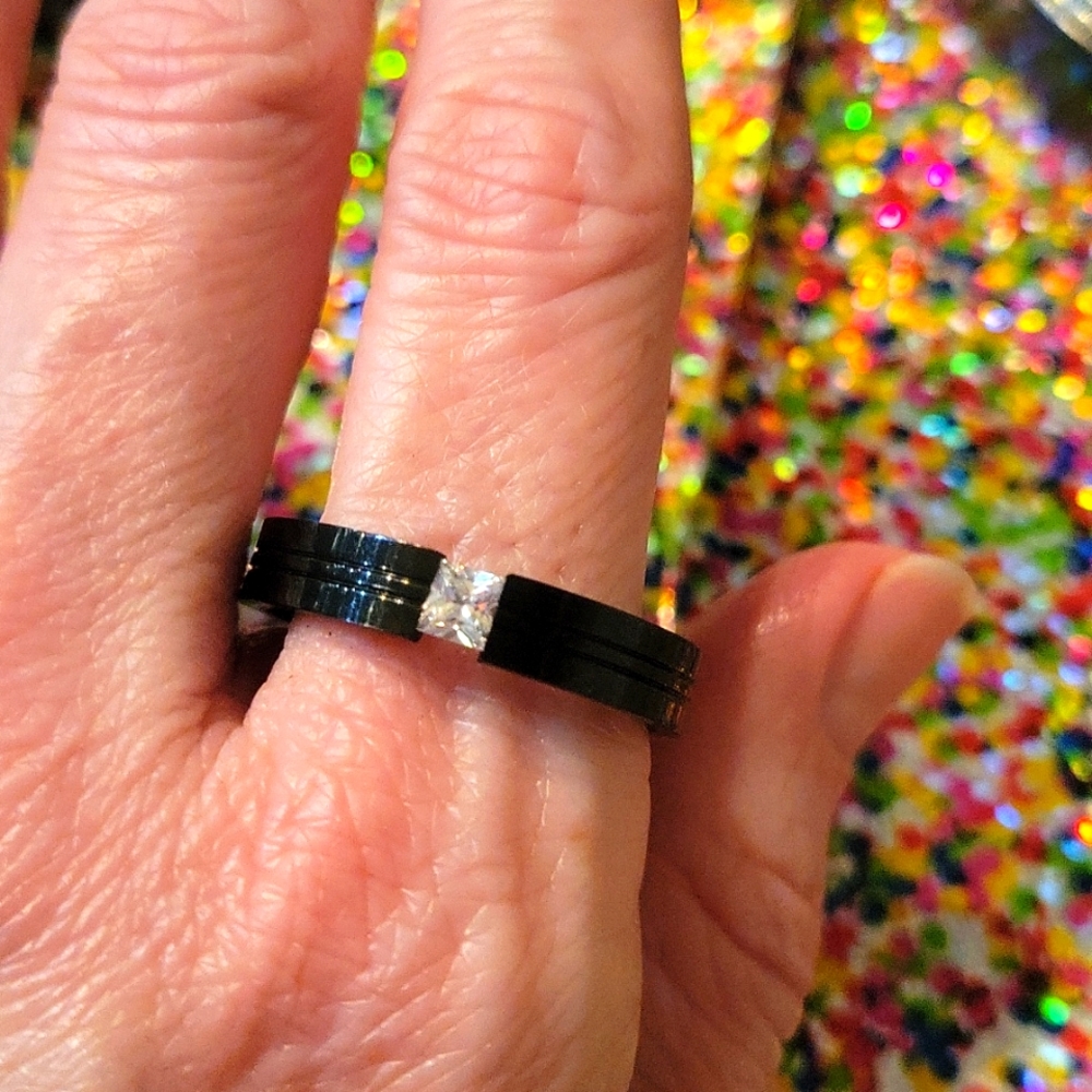 💍2 for $20 Fragrant Jewels Ring